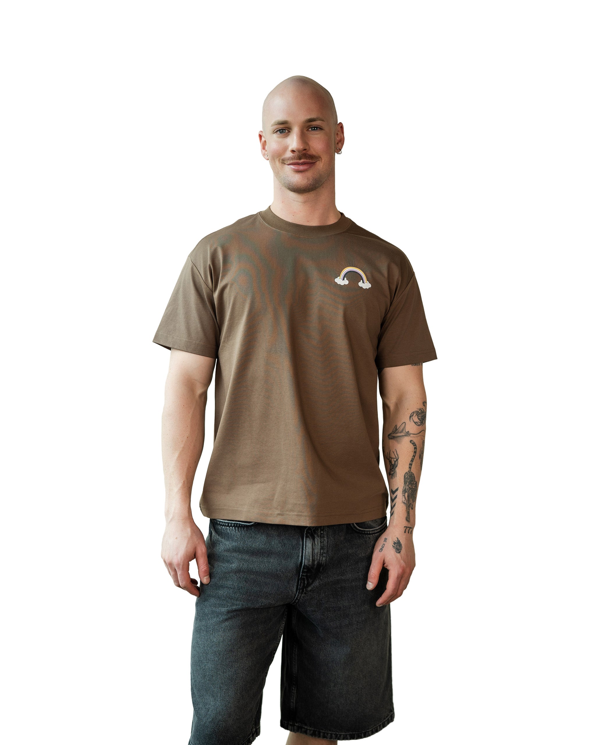 Somewhere in the Middle Tee – Unisex Statement T-Shirt