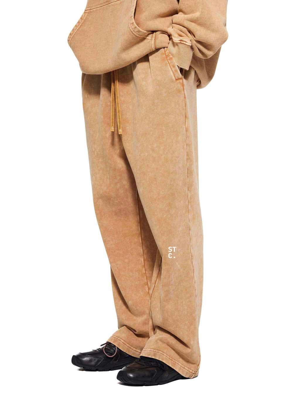 STC. The Winter-Weight Sweatpant